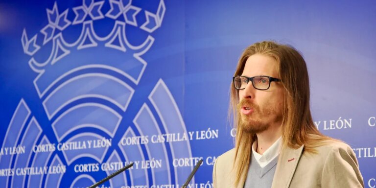 Atacan a pedradas el domicilio en Valladolid del coportavoz de Podemos, Pablo Fernández