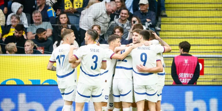 Gudelj juega la segunda parte completa en la goleada de Serbia