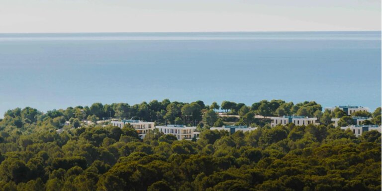 El oasis de lujo del resort Infinitum eleva el destino de la Costa Dorada