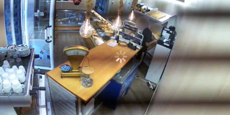 Vecinos de El Brillante ayudan a capturar a un ladrón tras atracar una panadería