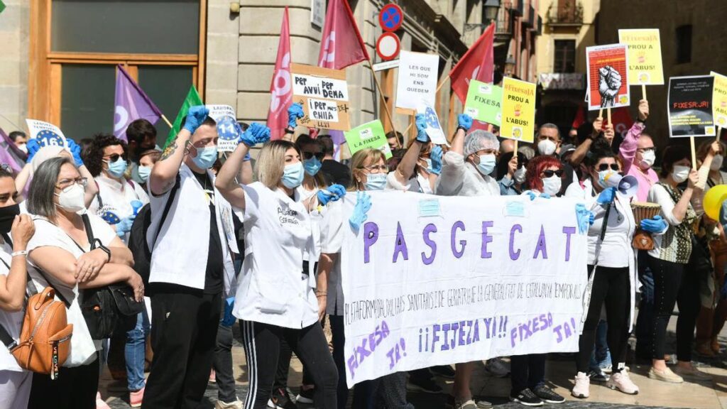 Protesta de interinos en plaza Sant Jaume.