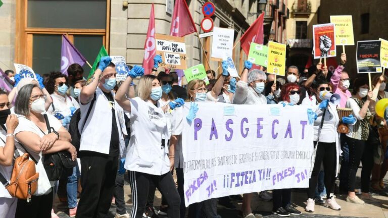 Protesta de interinos en plaza Sant Jaume.