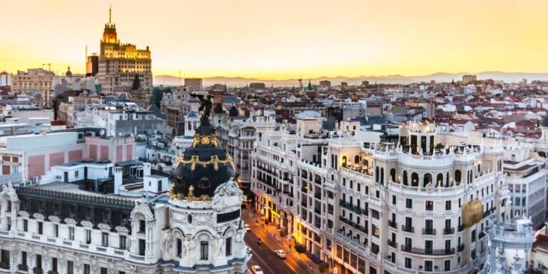 Almeida ultima la Ley de Capitalidad y nuevas bajadas de impuestos para competir con las grandes ciudades del mundo