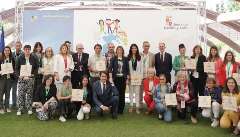 Reconocimiento a quince colegios e institutos por su compromiso con el medio ambiente
