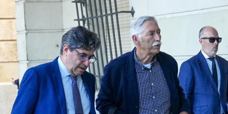 Alcaldes del PSOE recibieron ayudas del fondo opaco de los ERE antes de las elecciones