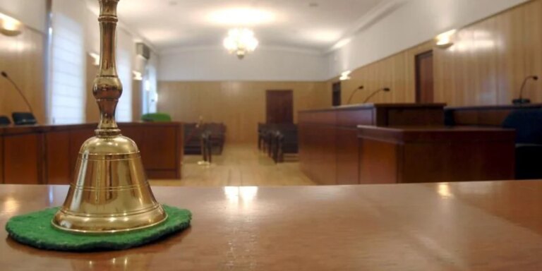 Nueve años de cárcel por matar a golpes en un banco a un hombre en estado de embriaguez