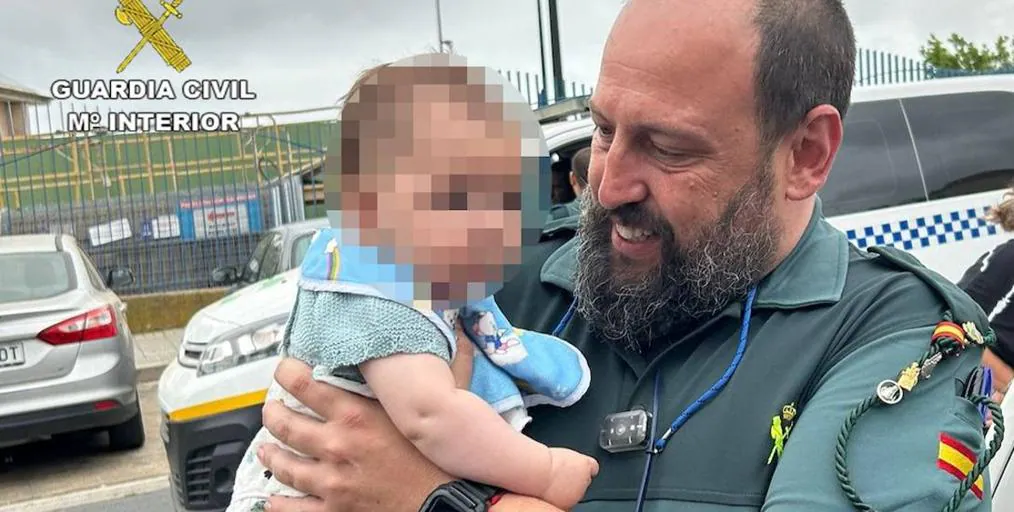 Rescatado en Lepe un bebé que se quedó encerrado en un coche de forma accidental