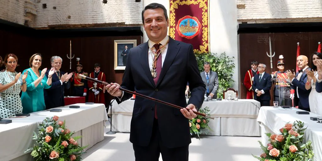 Un sondeo del PP amplía su mayoría absoluta en Córdoba y refleja que el 55% de los cordobeses ve buena o muy buena la labor de Bellido