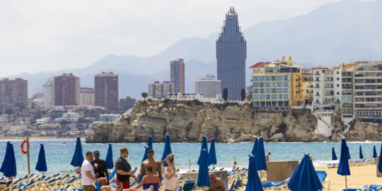 los hoteles de Benidorm devolverán el dinero a los miembros de mesas electorales
