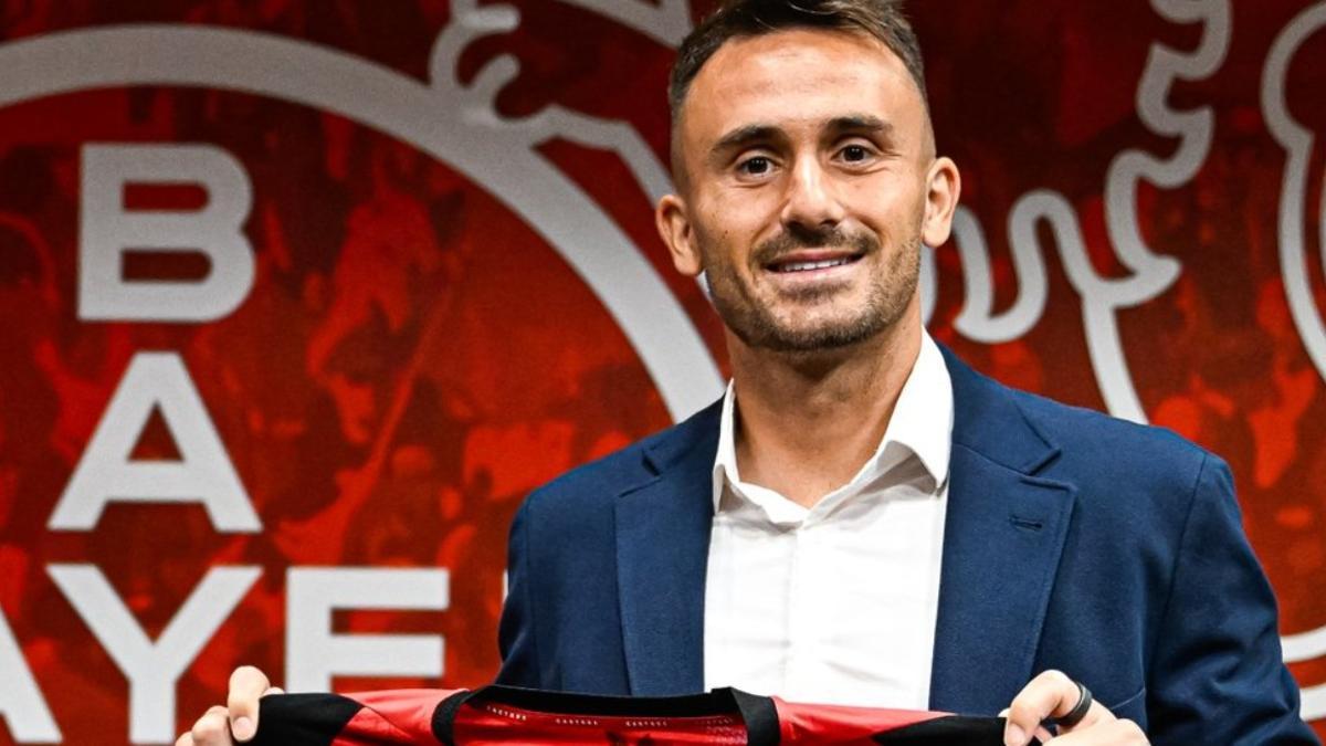 Aleix García, en su presentación como nuevo jugador del Bayer Leverkusen.