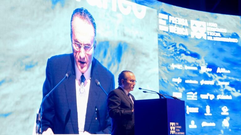 Javier Moll insta a construir un diálogo "sin maximalismos ideológicos" y de consenso en el I Foro del Mediterráneo