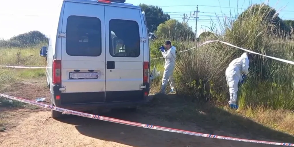 Los Mossos localizan el cadáver de un hombre en una furgoneta en Torredembarra (Tarragona)
