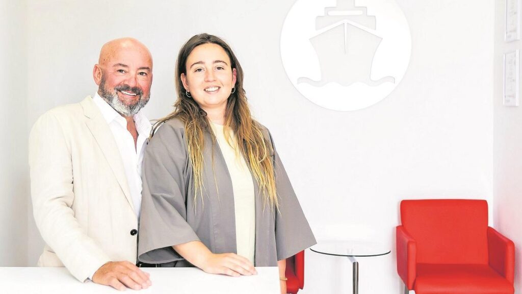 Toni Salom, director y fundador general de Nautipaints Group, y Maena Salom, mánager de Nautichander.