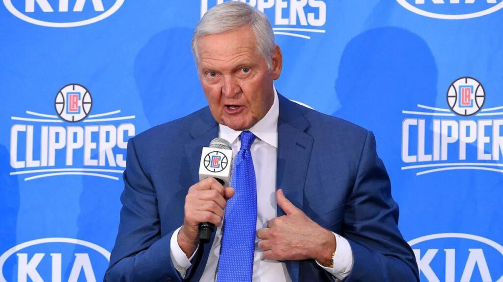 Jerry West en un acto de los Clippers