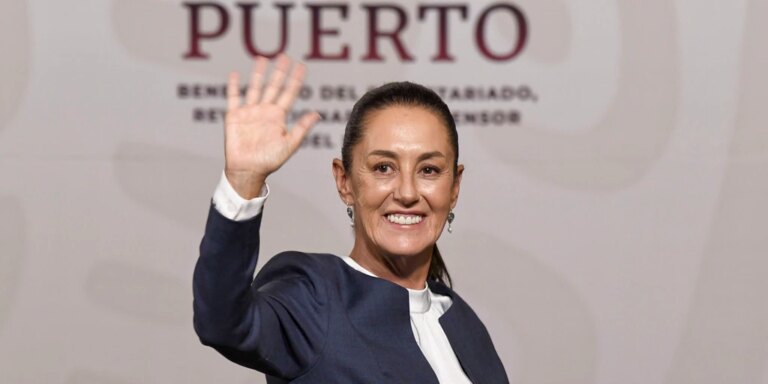 Un muerto y varios heridos en un accidente de tráfico del equipo de la presidenta electa de México