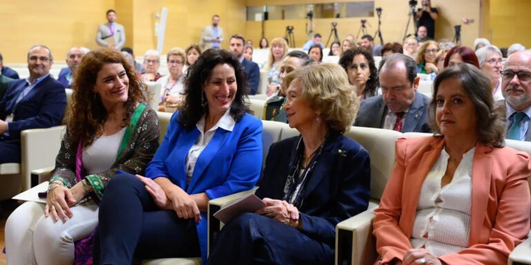 La Reina Sofía presente en Almería para abanderar la lucha contra la ELA en un congreso internacional