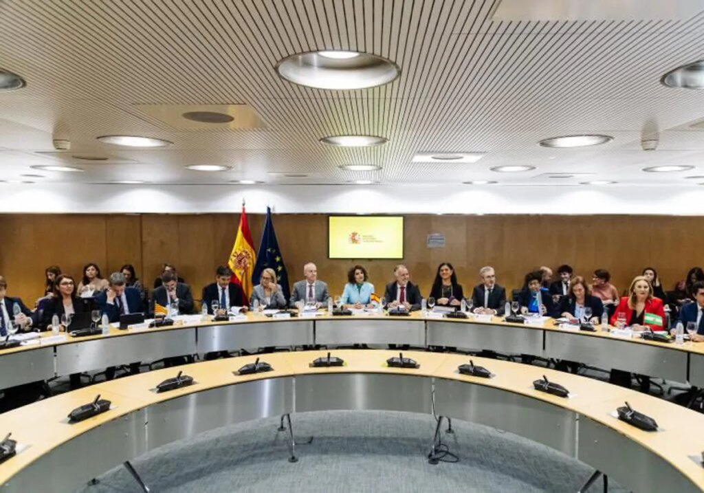 Andalucía recibe este año 500 euros del Estado menos por habitante que Cataluña