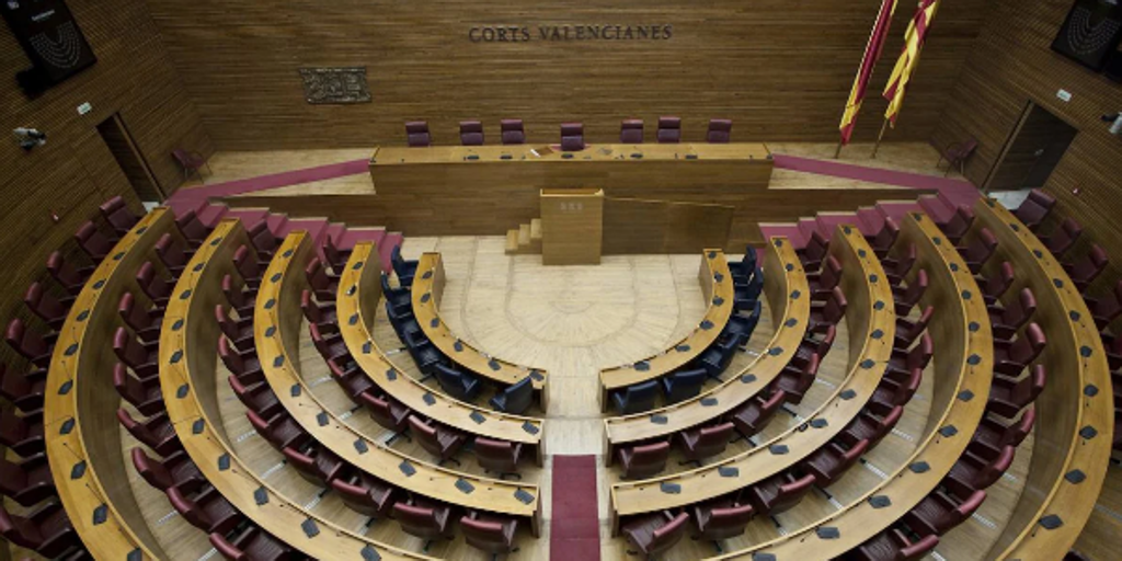 Condenado a cárcel un guía de las Cortes Valencianas por tocar el culo a una alumna durante una excursión