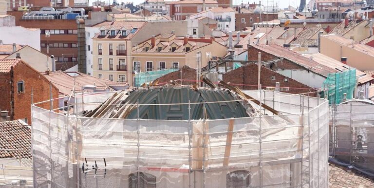Se desploma la cúpula de la Iglesia de la Santa Vera Cruz en Valladolid sin que haya que lamentar daños personales