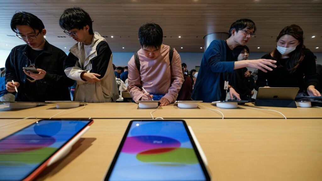 La tienda más grande de Apple en Asia abre sus puertas en Shanghái