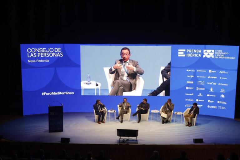 Organizaciones sociales piden a la Unión Europea "humanizar" las políticas migratorias del Mediterráneo
