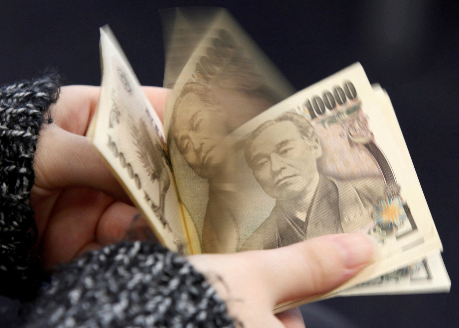 Subidas en Asia mientras el yen se ahoga y renueva sus mínimos de 1986