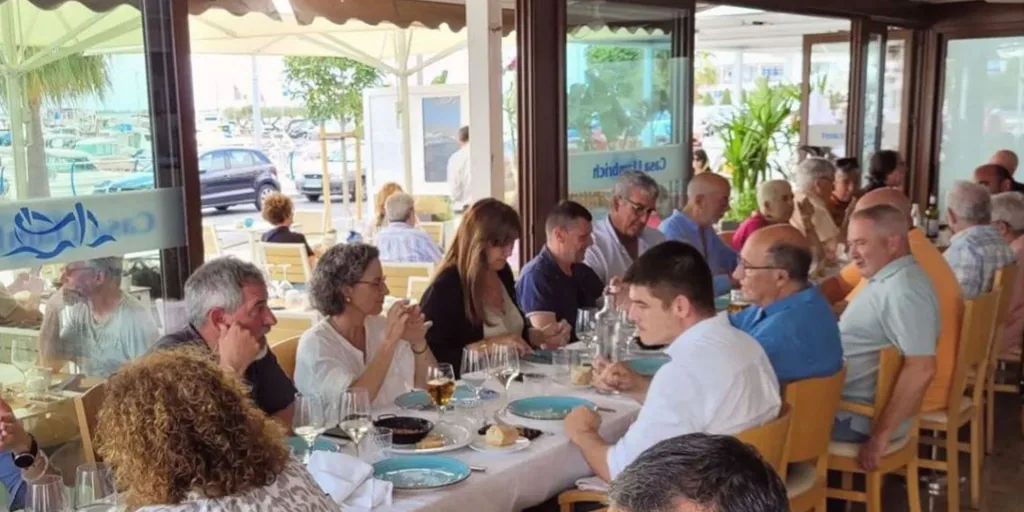 Intento de agresión a Laura Borràs en un acto electoral en Tarragona
