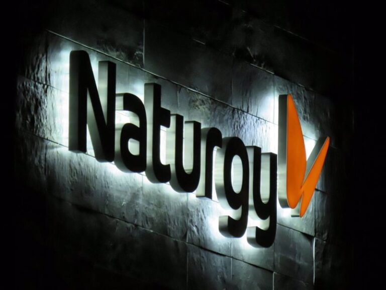 Naturgy se hunde tras fracasar la OPA conjunta de CriteriaCaixa y Taqa