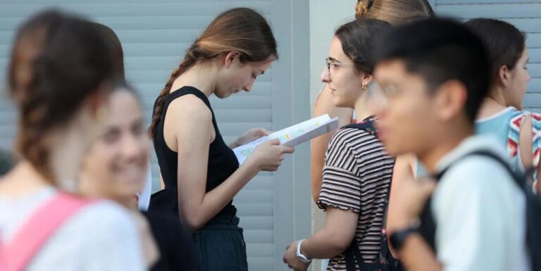 el 97,4% de los estudiantes ha superado la PEvAU