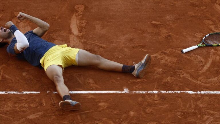 Carlos Alcaraz en la final del Roland Garros.