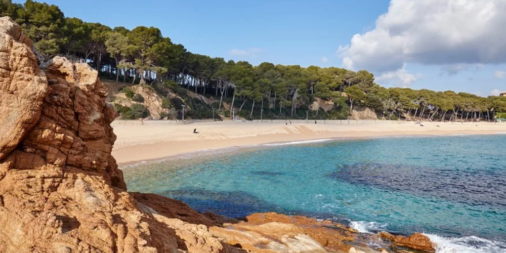 Este es el pueblo de Gerona más barato para alquilar una casa en la playa este verano