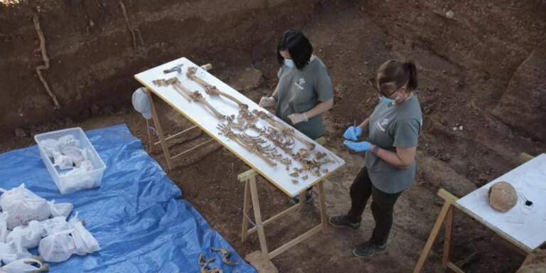 El Gobierno concede a Andalucía 521.000 euros para la exhumación de fosas dentro de su plan de memoria democrática