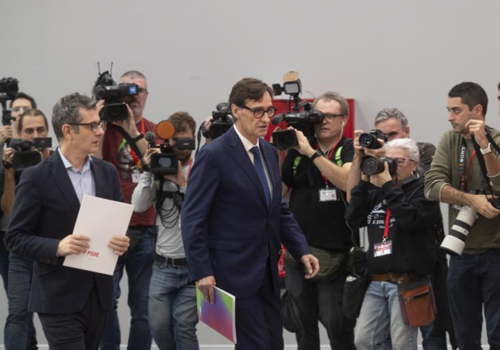 Sánchez toma el mando en Cataluña y encarga a Bolaños seducir a ERC