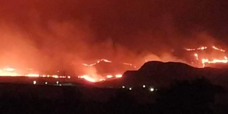 Una tormenta eléctrica provoca un incendio con varios focos en Níjar