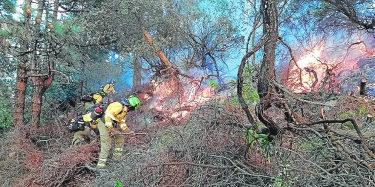 Junta y Ministerio sustituyen a los helicópteros rusos Kamov por más aviones en sus dispositivos contra los incendios en Andalucía