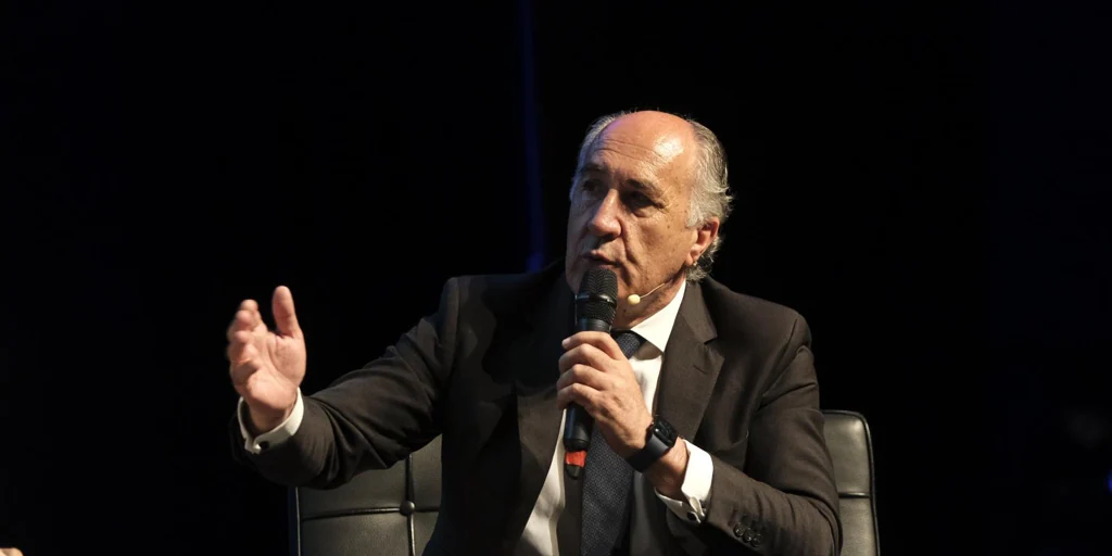 «Los puertos andaluces dejarán de contar si no se construye el corredor ferroviario»