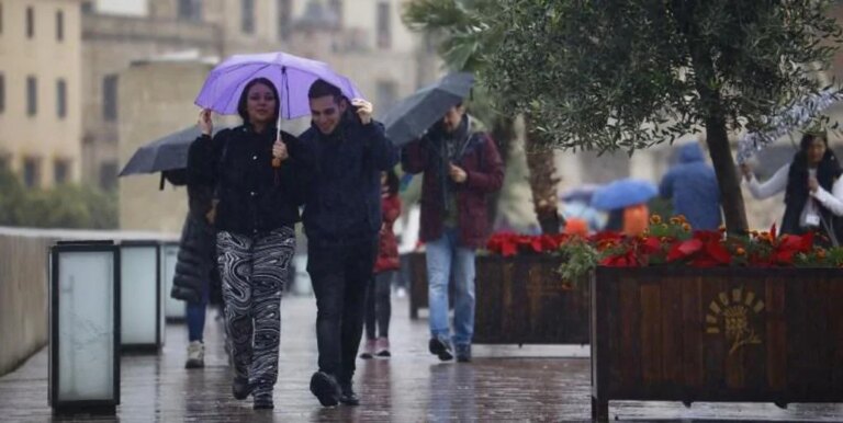 la Aemet activa la alerta amarilla por lluvias y tormentas este viernes