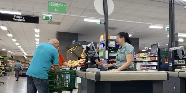 Mercadona busca personal para trabajar tres días a la semana con contrato fijo y sueldo de 1.051 euros al mes