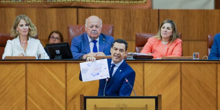 Juanma Moreno advierte que la financiación «injusta» hace «saltar por los aires» el bienestar de Andalucía y es una «losa» para los servicios públicos