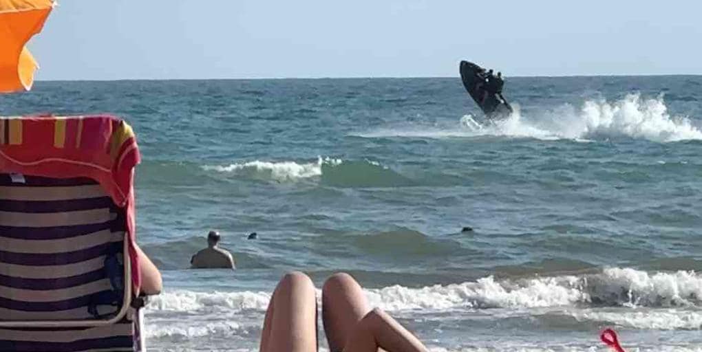 La falta de vigilancia pone en jaque la seguridad de los bañistas a las puertas del verano en Huelva