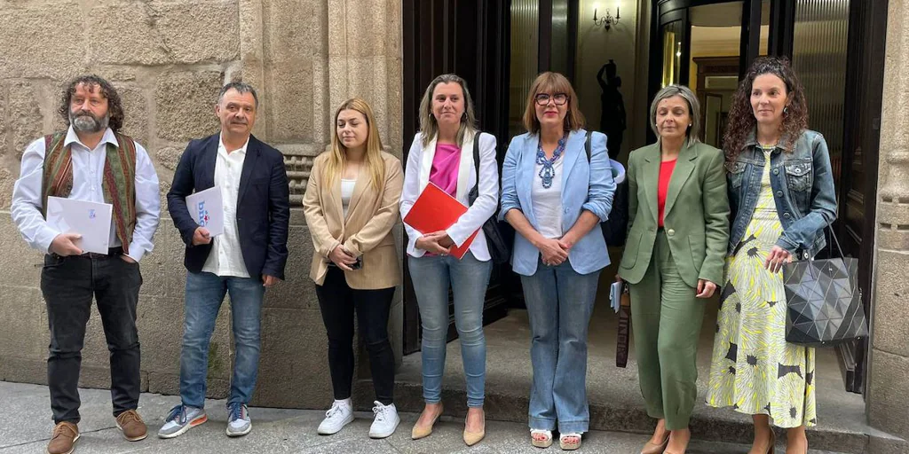 PP, PSOE y BNG ponen la primera piedra para desalojar a Jácome de la Alcaldía de Orense
