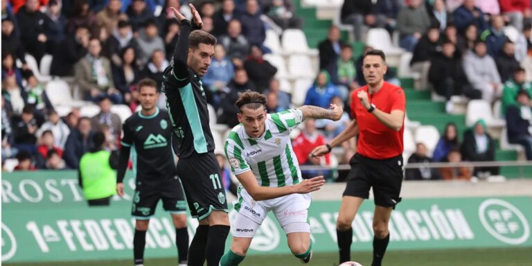 Así es el árbitro que dirigirá el Barcelona B