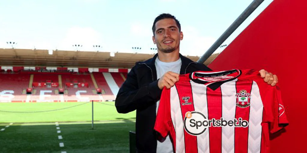 Romain Perraud llega este lunes a Sevilla para firmar por el Betis