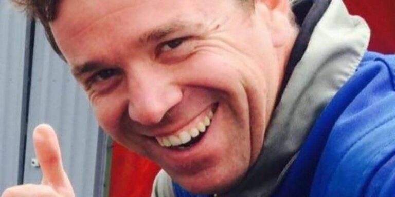 Olivier Masurel, campeón de España de vuelo acrobático, muerto en Ciudad Real al chocar un buitre tras una exhibición