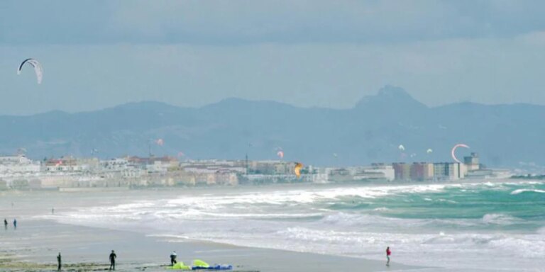 Un hombre muere ahogado en la playa de Los Lances de Tarifa
