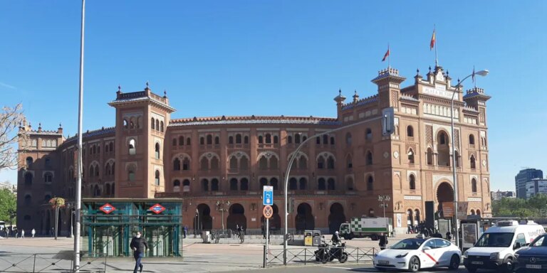 Metro instala ascensores en Ventas y abrirá su viejo vestíbulo