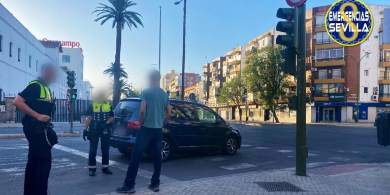 Un conductor de Sevilla se queda dormido al volante y da positivo en drogas y alcohol