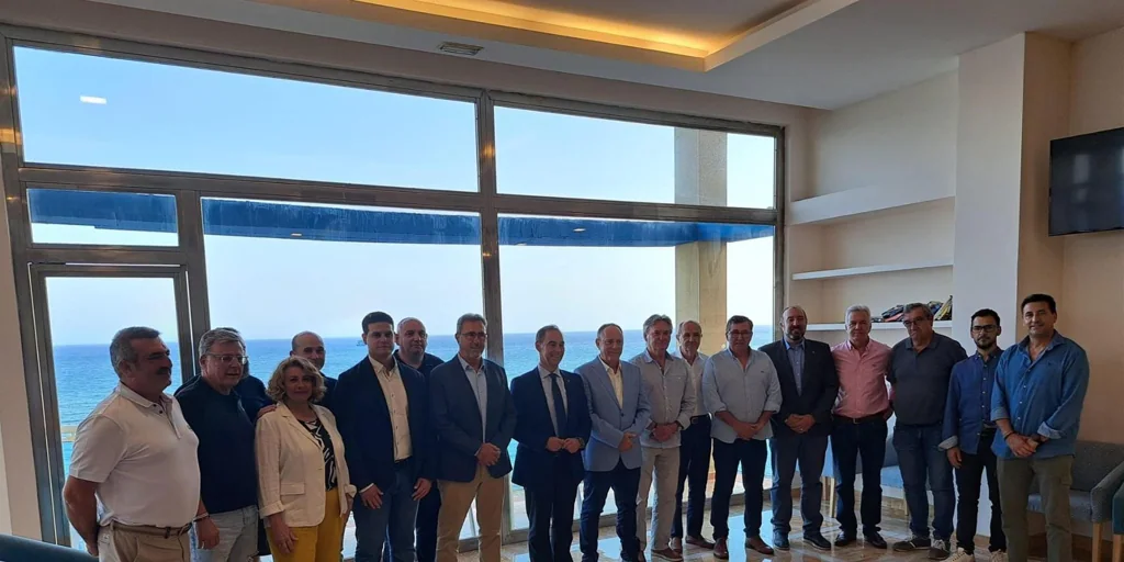 Jefes y directivos de Policía Local andaluces proponen la figura del 'auxiliar de refuerzo' para el verano