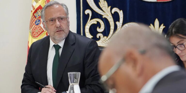 «La indisoluble unidad de la Nación española»