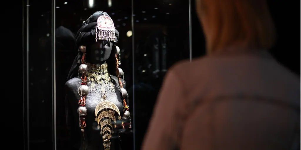 Una exposición de joyas repasa los diez siglos de relación entre Granada y los bereberes